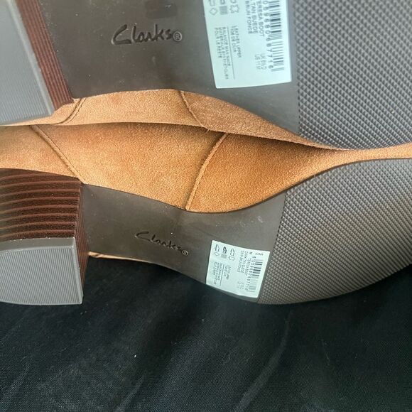 Women's Tan Ankle Boots - Picture 7 of 8